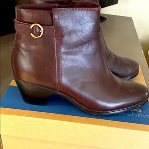 Chic Brown Leather Ankle Boots